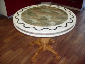 Сборка круглого стола в Тобольске